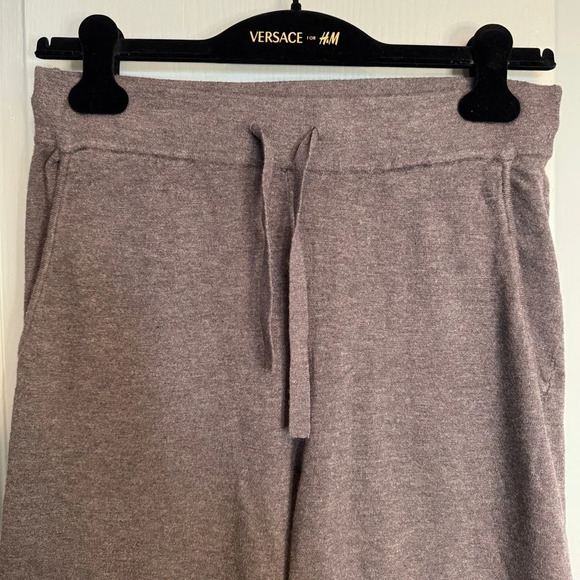 H&M Basics Grey  Purple Split Hem Lounge Pants Soft Comfortable Loungewear EUC - Picture 7 of 14